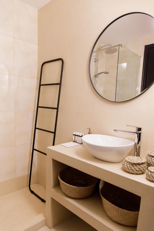 Soho Apartments เอเธนส์ ภายนอก รูปภาพ