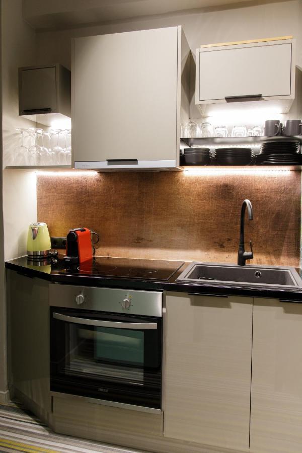 Soho Apartments เอเธนส์ ภายนอก รูปภาพ